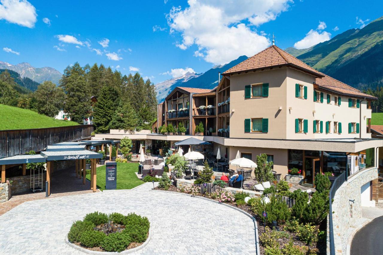Hotel Erlebnisort Gassenhof à Ridanna Extérieur photo